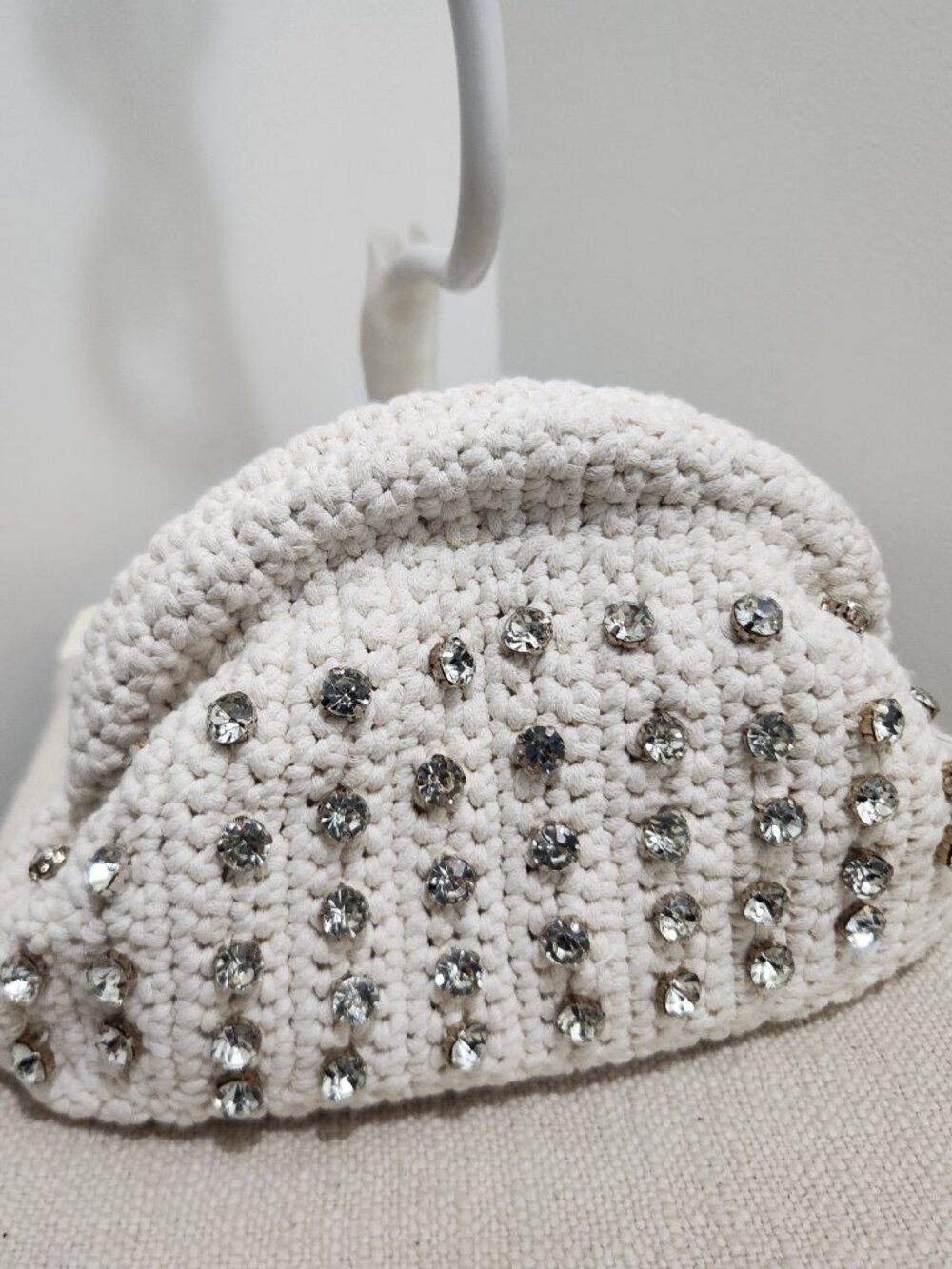 Crochet crossbody clutch